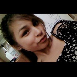 Meet your Posher, Isabel